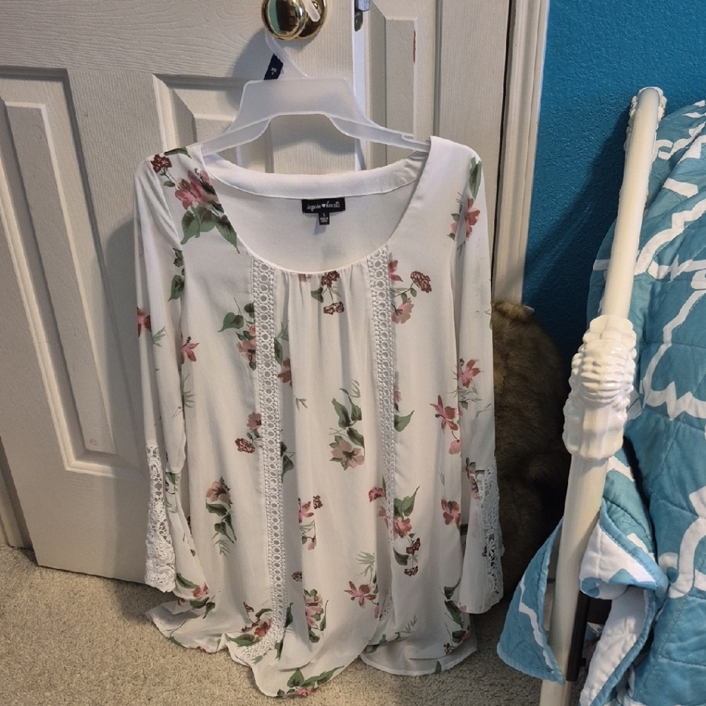 Sequin Hearts White Green Long Sleeve Bib Collar Blouse